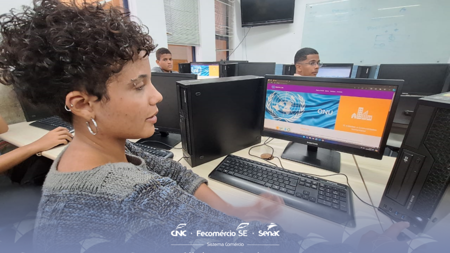 Jovens do quilombo Maloca concluem cursos de TI no Senac Aracaju