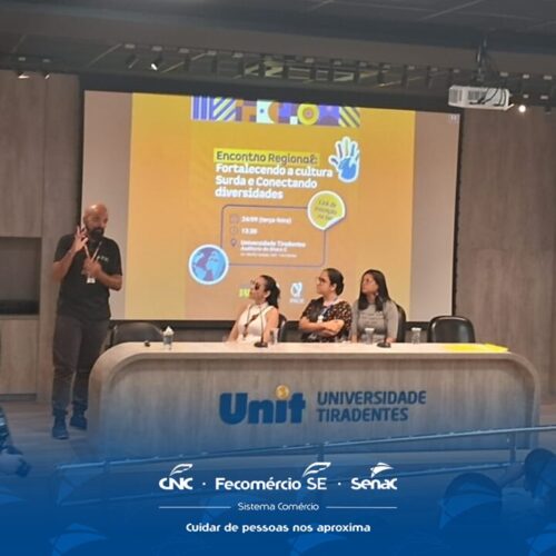 Instrutor de Libras do Senac participa de evento em comemoração ao Dia do Surdo