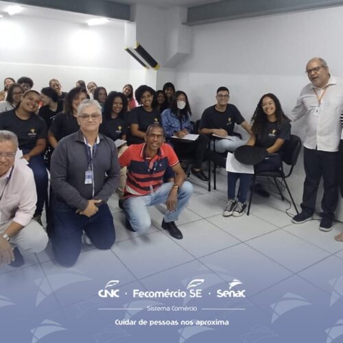 Alunos do curso Técnico em Administração apresentam projeto com foco na democratização do conhecimento