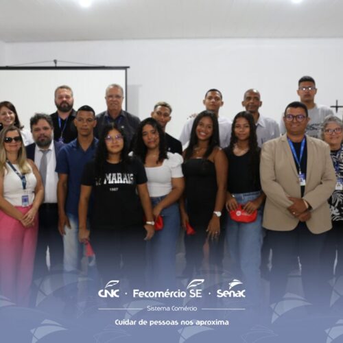 Senac Sergipe acompanha entrega de certificados a jovens aprendizes assistidos pela Fundação Renascer